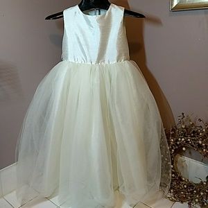 Gorgeous Girls Sz 6 Dress - Flower Girl